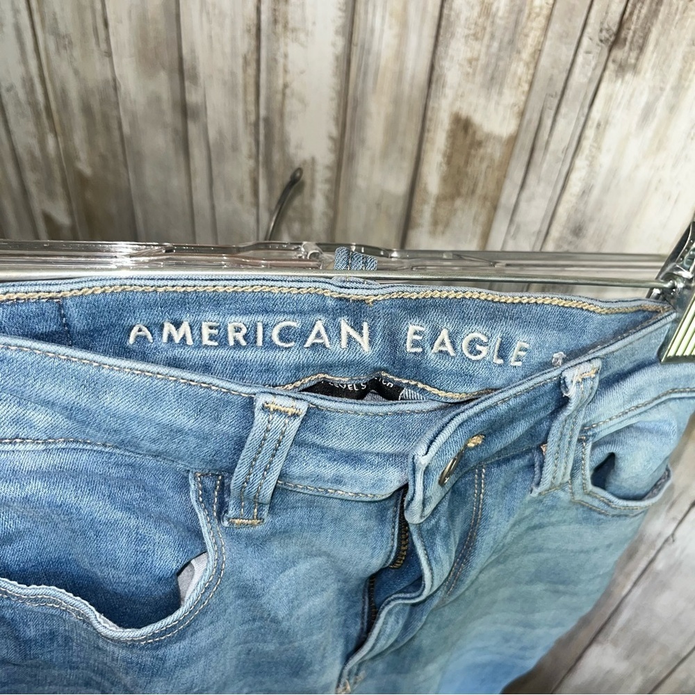 American Eagle Next Level Stretch Light Wash Super High Rise Jegging Short - Picture 6 of 8